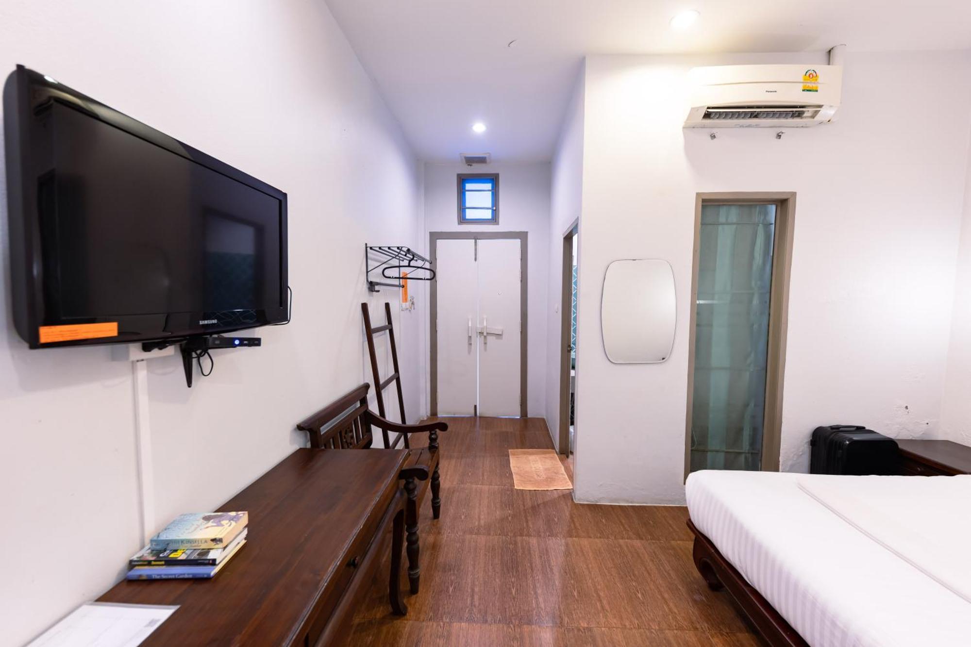 Sleep Hotel - Sha Certified Surat Thani Exterior photo