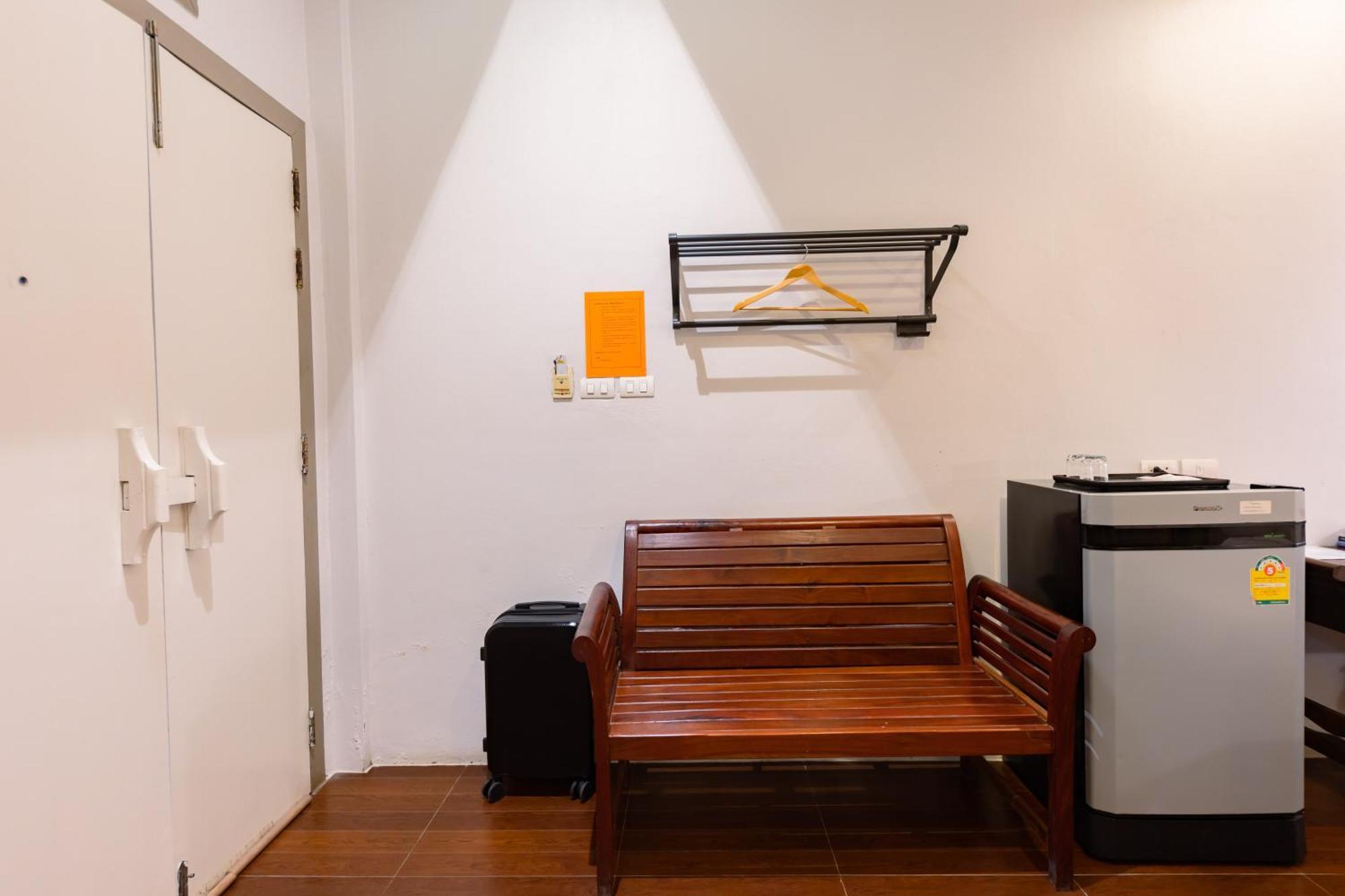 Sleep Hotel - Sha Certified Surat Thani Exterior photo