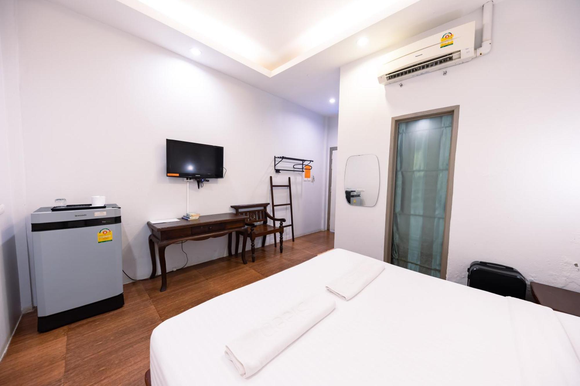 Sleep Hotel - Sha Certified Surat Thani Exterior photo